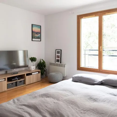 55m2 Bright And Modern Montparnasse Paris