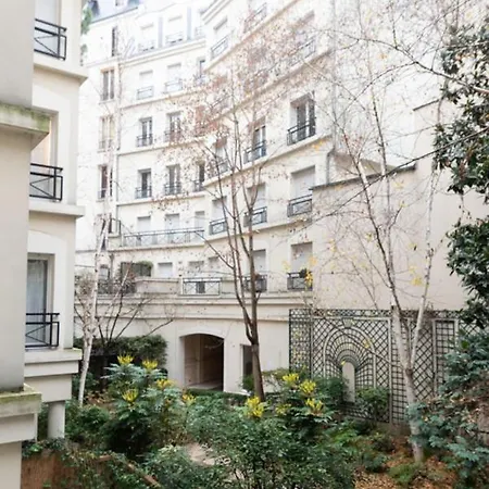 55m2 Bright And Modern Montparnasse Apartment